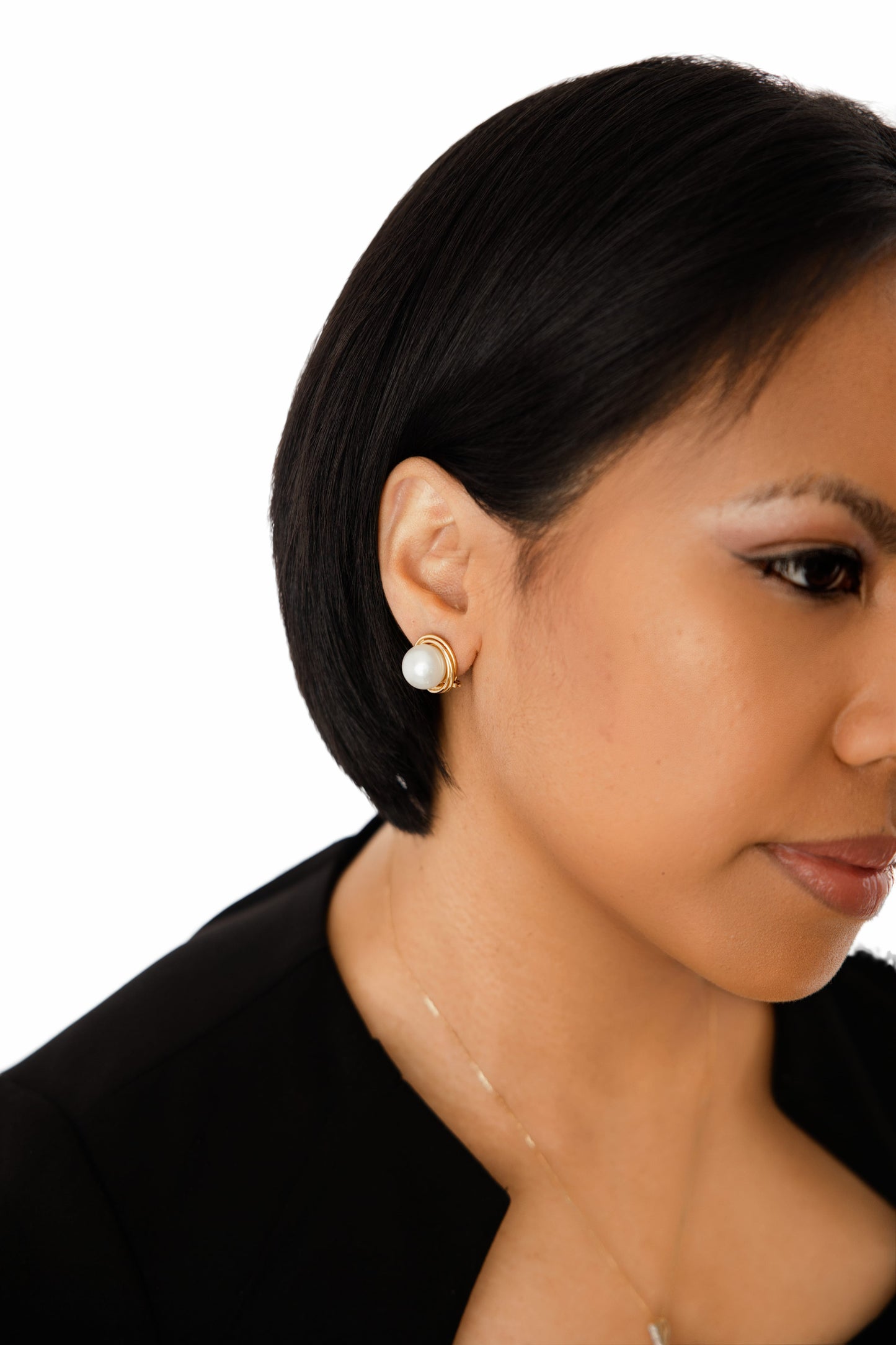 Kathryn Classic Pearl Twisted Cable Halo Earrings