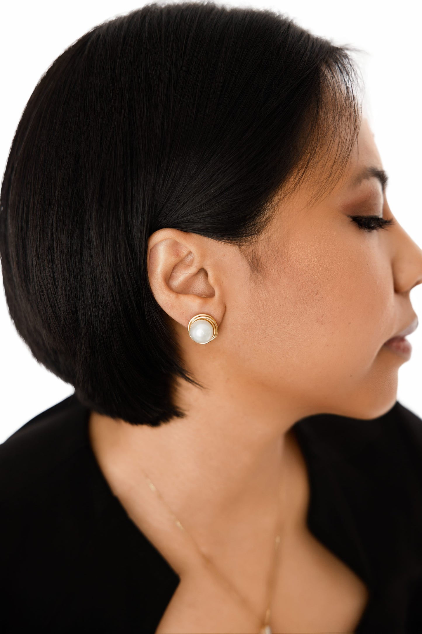 Kathryn Classic Pearl Twisted Cable Halo Earrings