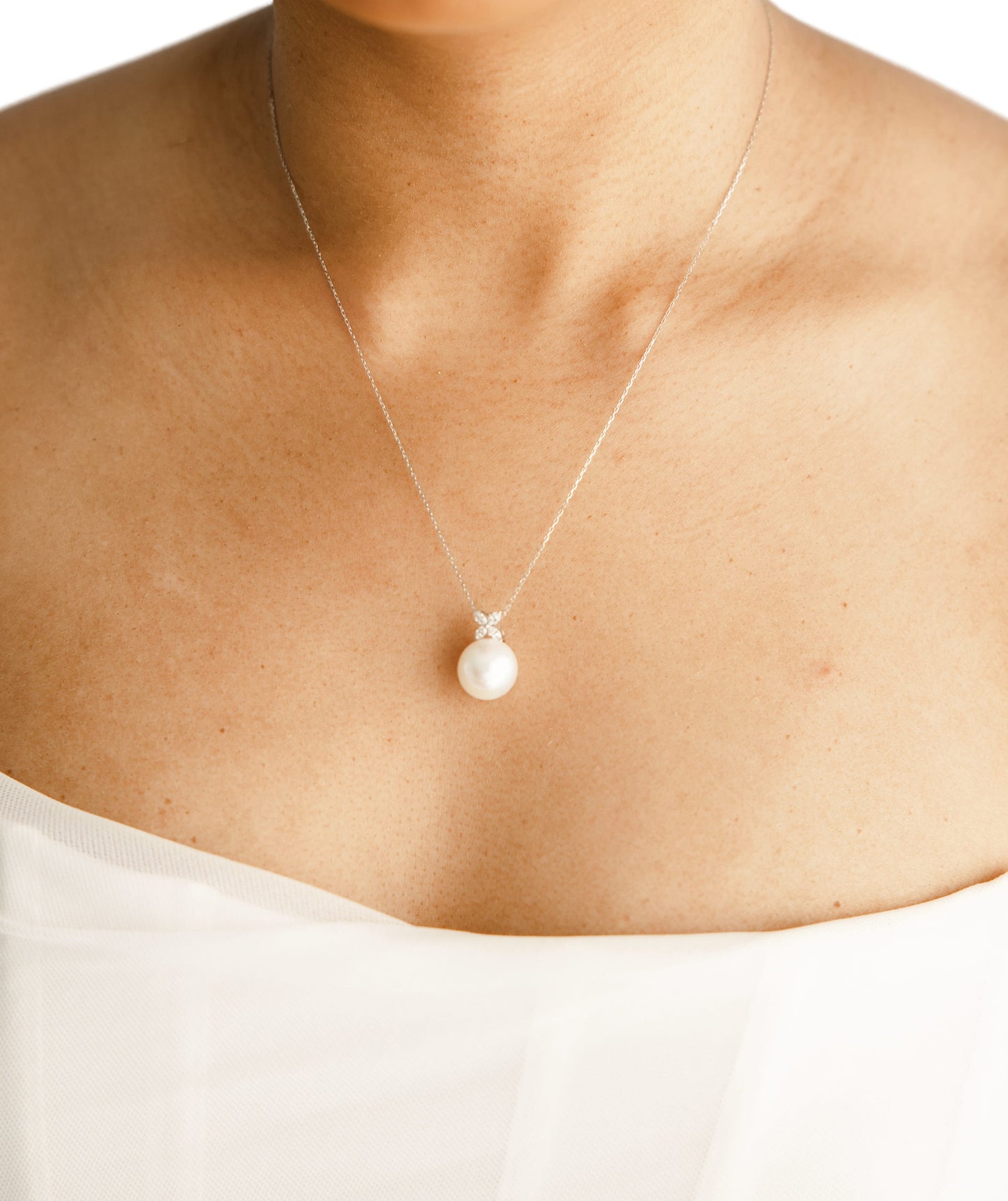 Clover Flower Diamond South Sea Pearl Necklace